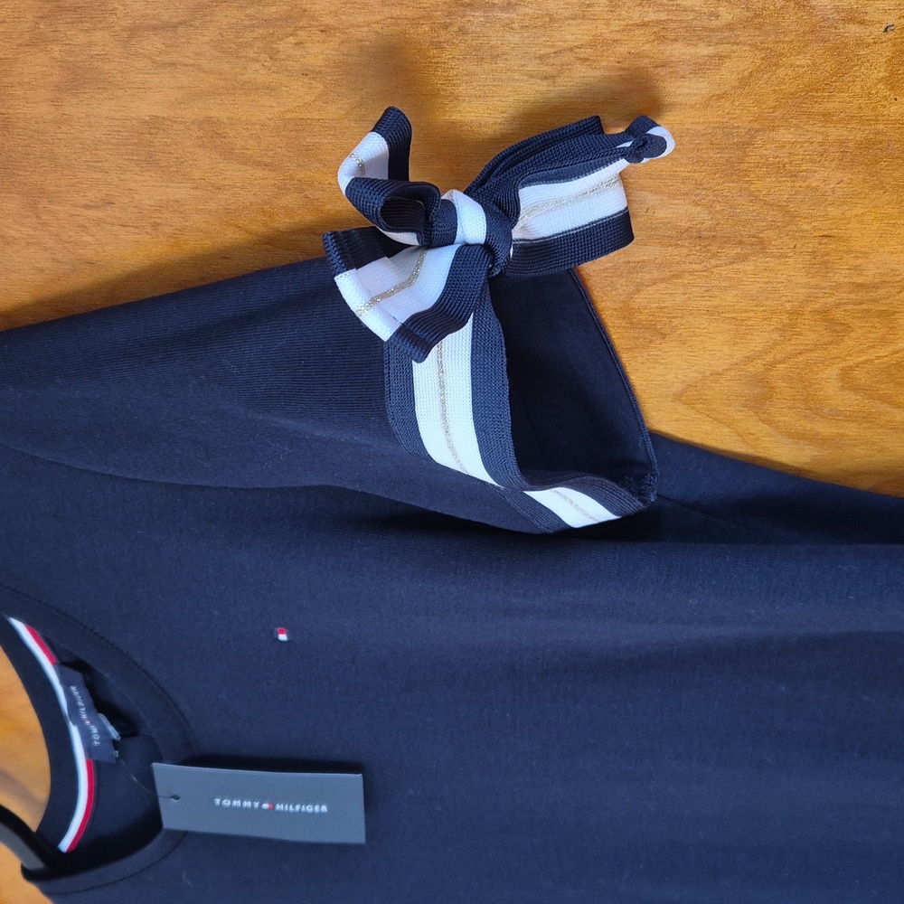 Tommy Hilfiger Women's 100% Cotton Navy Tee with Striped Bow Sleeves, size M - Picture 9 of 16